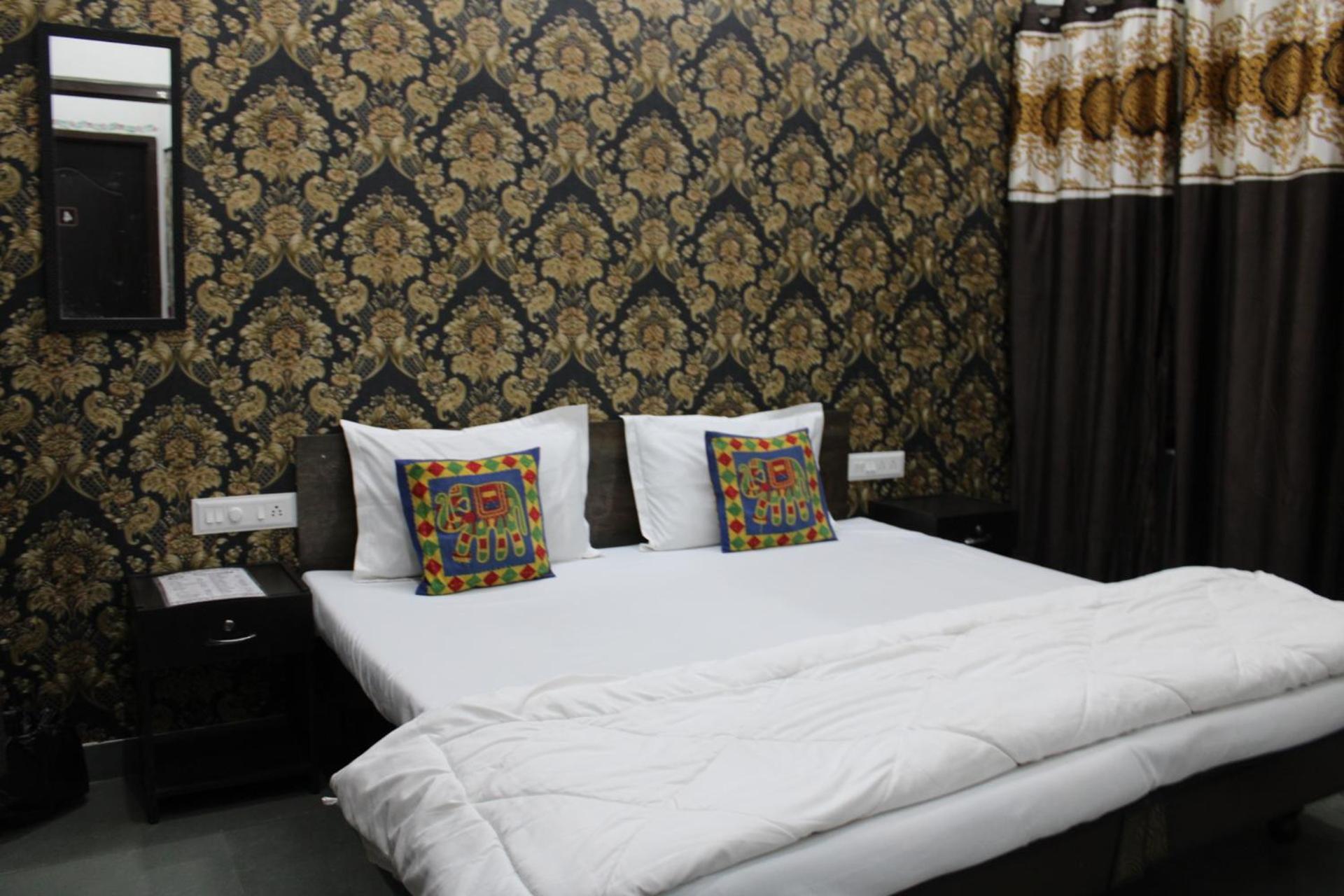 Hill Paradise Home Stay أُودايبور الغرفة الصورة